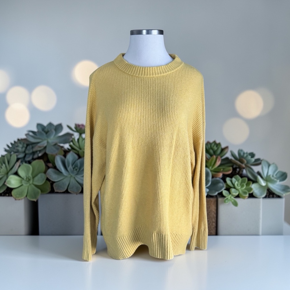 Old Navy SoSoft Crew-Neck Tunic Sweater